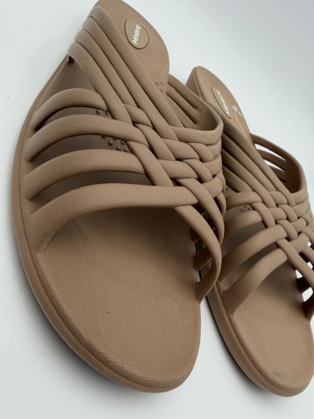 Okabashi Women's Chai / Tan Woven Slide Sandals - Picture 4 of 9